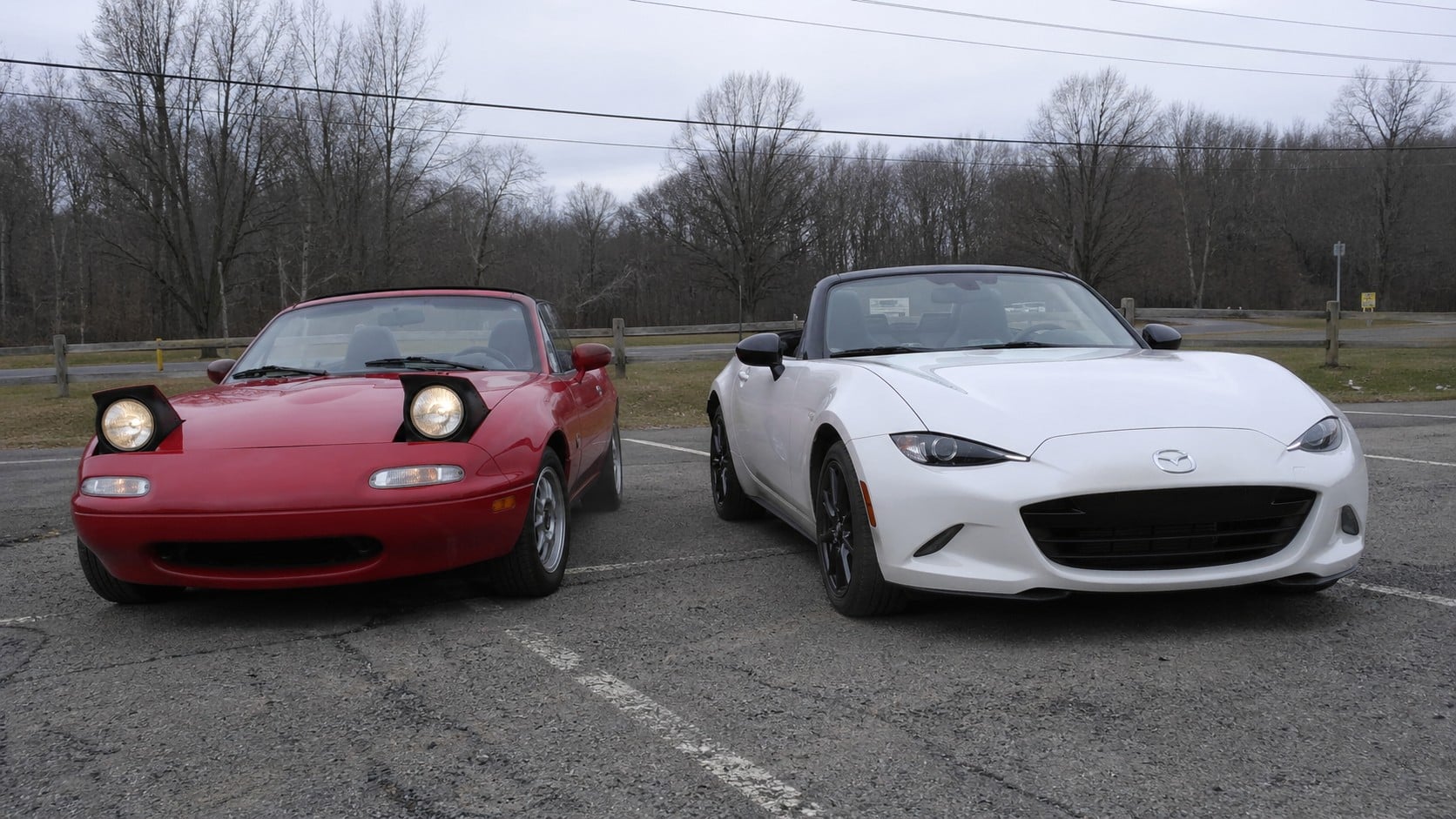 Mazda MX-5 NA vs ND : 25 ans d&rsquo;écart, lequel choisir