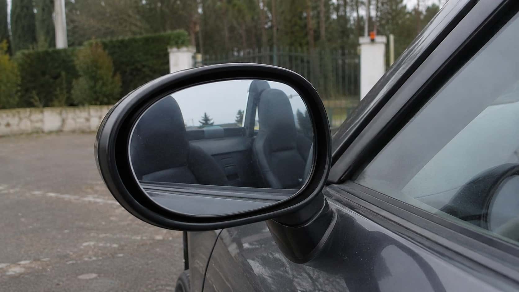 Rétroviseur Mazda MX-5 : panne, prix et choix par génération 1 Rétroviseur Mazda MX-5 : panne, prix et choix par génération
